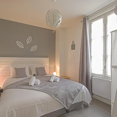 The 5th - Cosy Coeur Historique - Cathedrale Apartment *