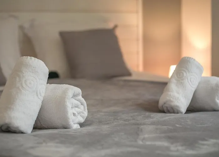 The 5th - Cosy Coeur Historique - Cathedrale Apartament *